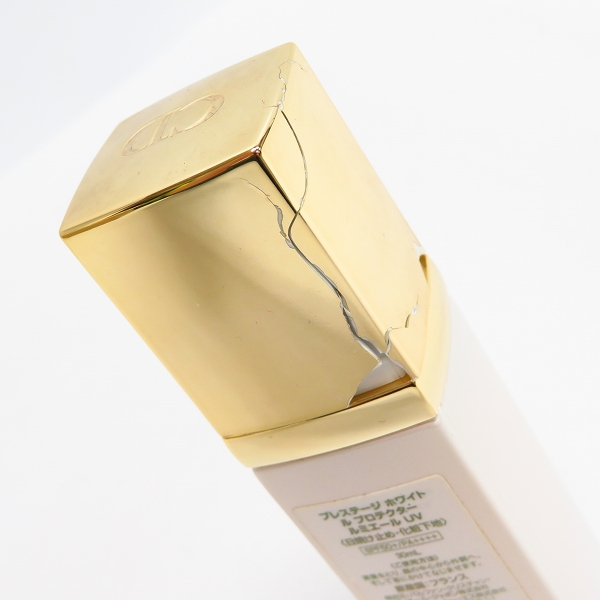 実際に弊社で買取させて頂いたChristian Dior/ディオール プレステージ ホワイト ル プロテクター ルミエール UV/30mlの画像 5枚目