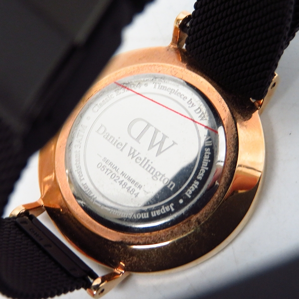 実際に弊社で買取させて頂いたDANIEL WELLINGTON/ダニエルウェリントン 腕時計  クラシック ペティット アッシュフィールド32㎜/DW00100201の画像 3枚目