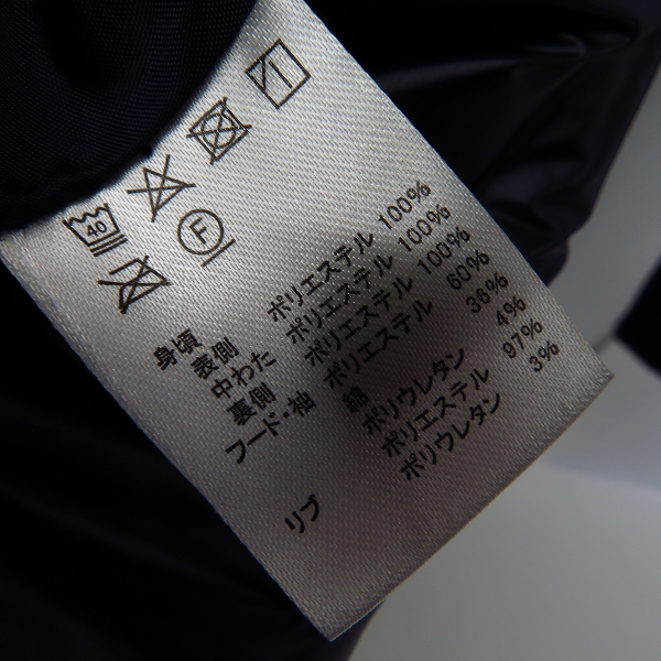 実際に弊社で買取させて頂いたFILA/フィラ ジャージ切替 フード付き ゴルフ 中綿ジャケットの画像 3枚目