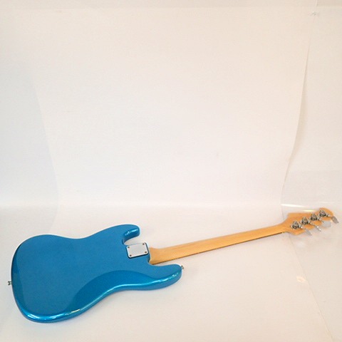 実際に弊社で買取させて頂いた★Bacchus/バッカス UNIVERSE SERIES ジャズベース タイプ エレキベース ソフトケース付きの画像 2枚目