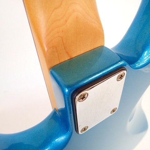 実際に弊社で買取させて頂いた★Bacchus/バッカス UNIVERSE SERIES ジャズベース タイプ エレキベース ソフトケース付きの画像 8枚目