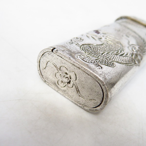 実際に弊社で買取させて頂いたCartier/カルティエ シルバー製　ダイヤセット 彫刻 ライターの画像 2枚目