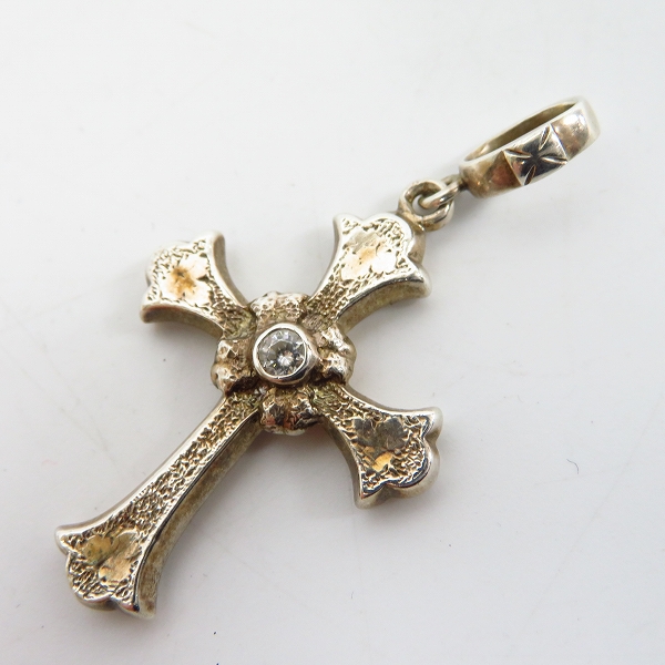 実際に弊社で買取させて頂いたLoree Rodkin/ローリーロドキン アンティークリーフクロスペンダント