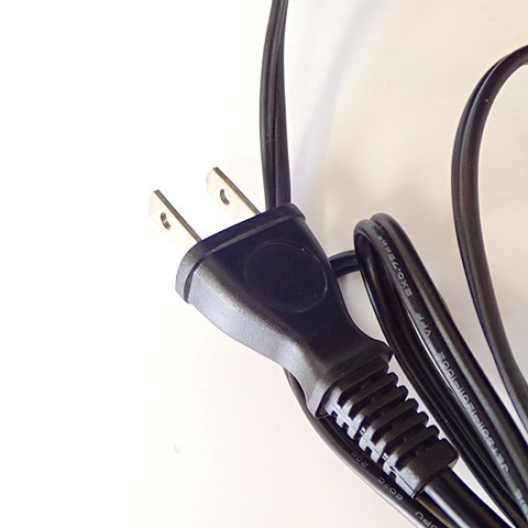 実際に弊社で買取させて頂いた【音出し確認済】Bacchus/バッカス BBA-10 コンパクト ベースアンプ コンボアンプの画像 7枚目