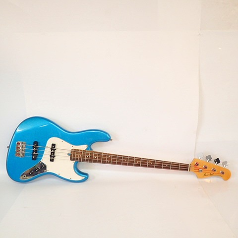 実際に弊社で買取させて頂いた★Bacchus/バッカス UNIVERSE SERIES ジャズベース タイプ エレキベース ソフトケース付きの画像 1枚目