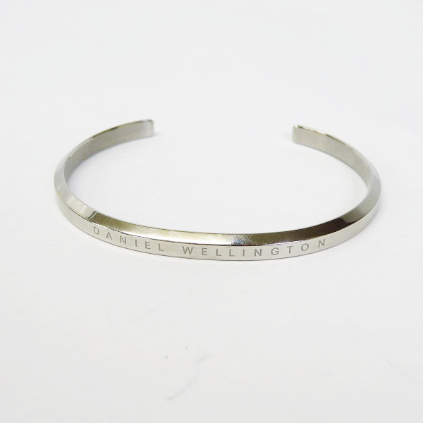 実際に弊社で買取させて頂いたDaniel Wellington/ダニエルウェリントン ブレスレット/クラシック カフの画像 1枚目