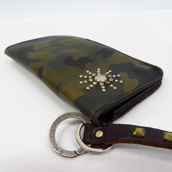 実際に弊社で買取させて頂いたHTC/エイチティーシー フラワースタッズ カモ柄 レザーロングウォレット/長財布の画像 1枚目