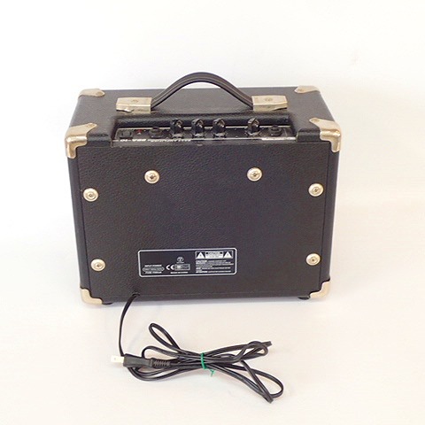 実際に弊社で買取させて頂いた【音出し確認済】Bacchus/バッカス BBA-10 コンパクト ベースアンプ コンボアンプの画像 5枚目