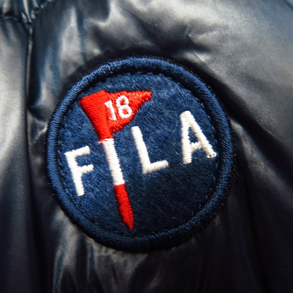 実際に弊社で買取させて頂いたFILA/フィラ ジャージ切替 フード付き ゴルフ 中綿ジャケットの画像 2枚目