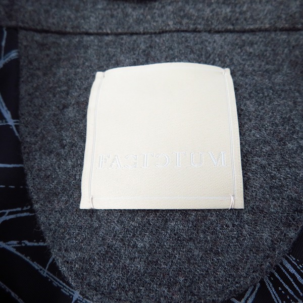 実際に弊社で買取させて頂いたFACTOTUM/ファクトタム ダブルブレストコート グレー/46の画像 2枚目