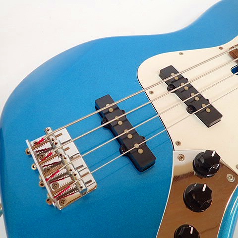 実際に弊社で買取させて頂いた★Bacchus/バッカス UNIVERSE SERIES ジャズベース タイプ エレキベース ソフトケース付きの画像 5枚目