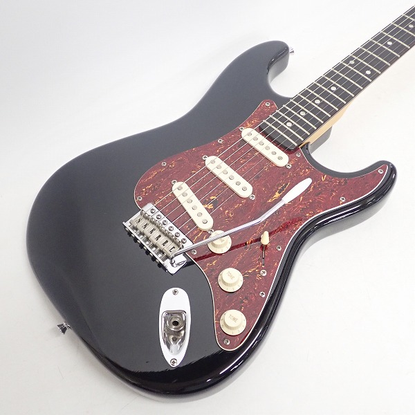 実際に弊社で買取させて頂いた★Bacchus/バッカス Universe Series ストラトタイプ エレキギターの画像 4枚目