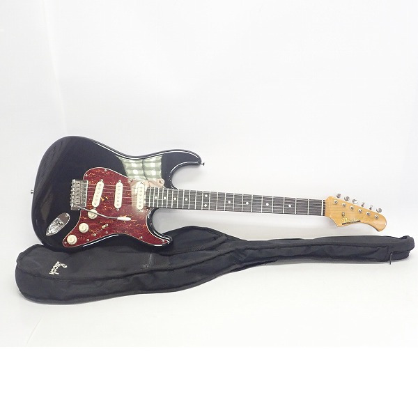 実際に弊社で買取させて頂いた★Bacchus/バッカス Universe Series ストラトタイプ エレキギター