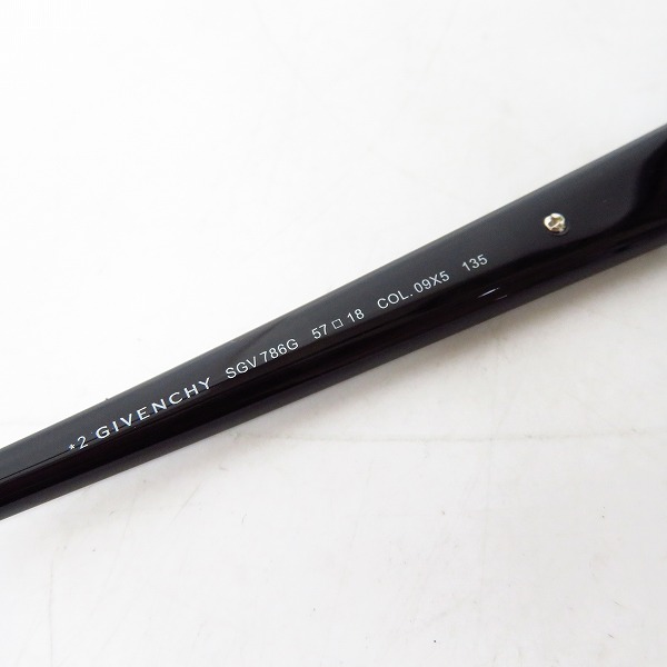 実際に弊社で買取させて頂いたGIVENCHY/ジバンシイ サングラス アイウエア SGV786Gの画像 3枚目