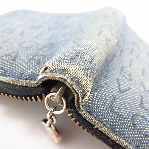 実際に弊社で買取させて頂いたBVLGARI/ブルガリ 二つ折り 財布/ウォレット ラウンドファスナー ロゴマニア キャンパスの画像 8枚目