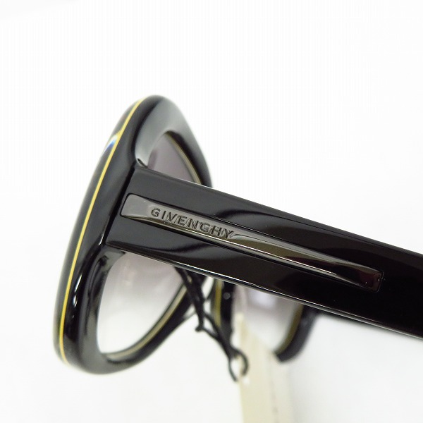 実際に弊社で買取させて頂いたGIVENCHY/ジバンシイ サングラス アイウエア SGV786Gの画像 6枚目