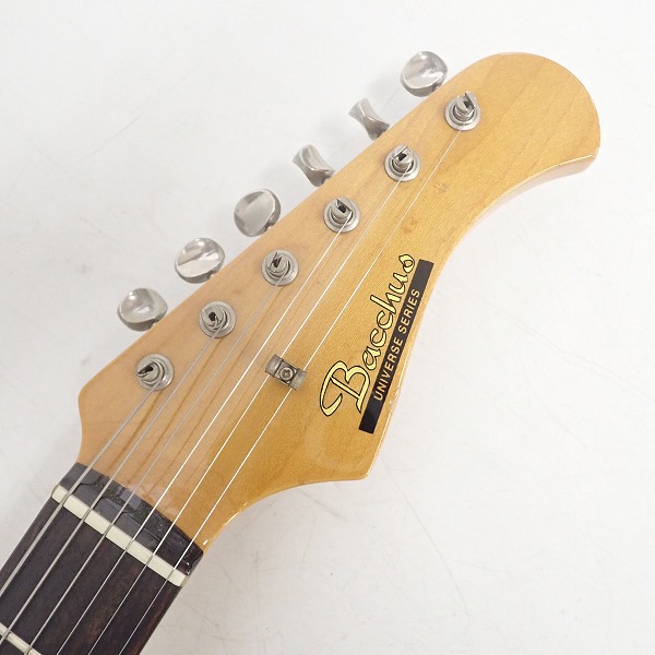 実際に弊社で買取させて頂いた★Bacchus/バッカス Universe Series ストラトタイプ エレキギターの画像 1枚目