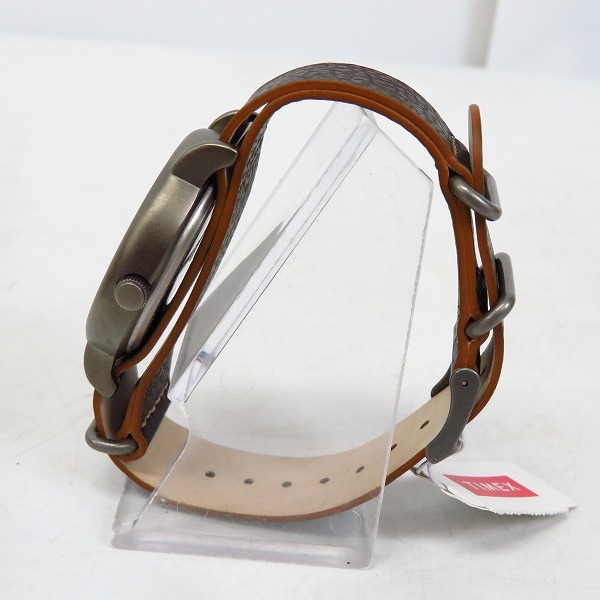 実際に弊社で買取させて頂いた【未使用】TIMEX/タイメックス Weekender/ウィークエンダー クオーツ腕時計 TW2P85800の画像 1枚目