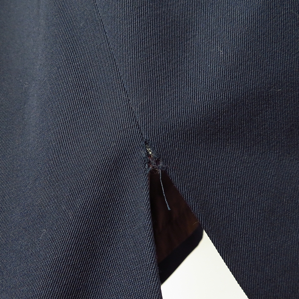 実際に弊社で買取させて頂いたCELINE/セリーヌ ADORE/アドーア スカート ネイビー/38 2点セットの画像 4枚目