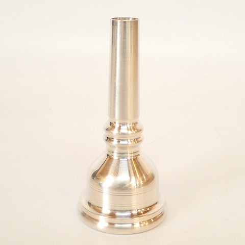 実際に弊社で買取させて頂いたBrass Evolution/ブラスエヴォリューション No.3 チューバ用 マウスピース ケース付きの画像 2枚目