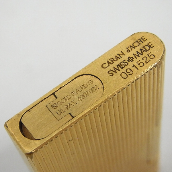 実際に弊社で買取させて頂いたCARAN d'ACHE/カランダッシュ ガスライター ストライプ ゴールドの画像 2枚目