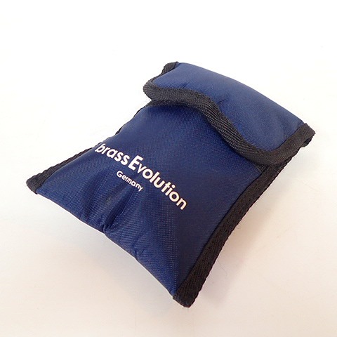 実際に弊社で買取させて頂いたBrass Evolution/ブラスエヴォリューション No.3 チューバ用 マウスピース ケース付きの画像 6枚目
