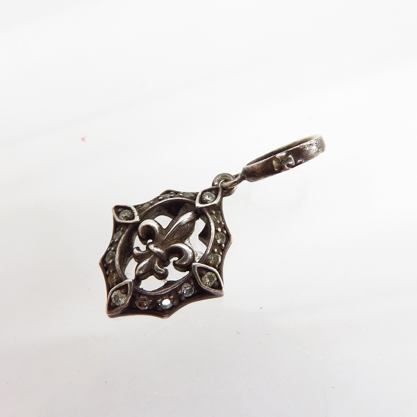 実際に弊社で買取させて頂いたLoree Rodkin/ローリーロドキン フレームドフレアチャーム