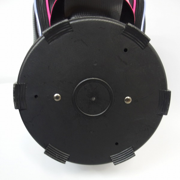 実際に弊社で買取させて頂いたle coq sportif/ルコックスポルティフ スタッズ付き 6分割キャディバッグ/ブラック×ピンク×パープル系の画像 5枚目