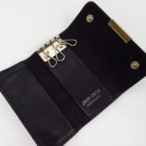実際に弊社で買取させて頂いたJIMMY CHOO/ジミーチュウ スタースタッズ レザーキーケースの画像 3枚目