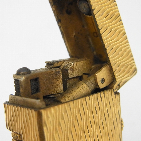 実際に弊社で買取させて頂いたdunhill/ダンヒル Rollagas/ローラガス ライター 波模様 ゴールドの画像 6枚目