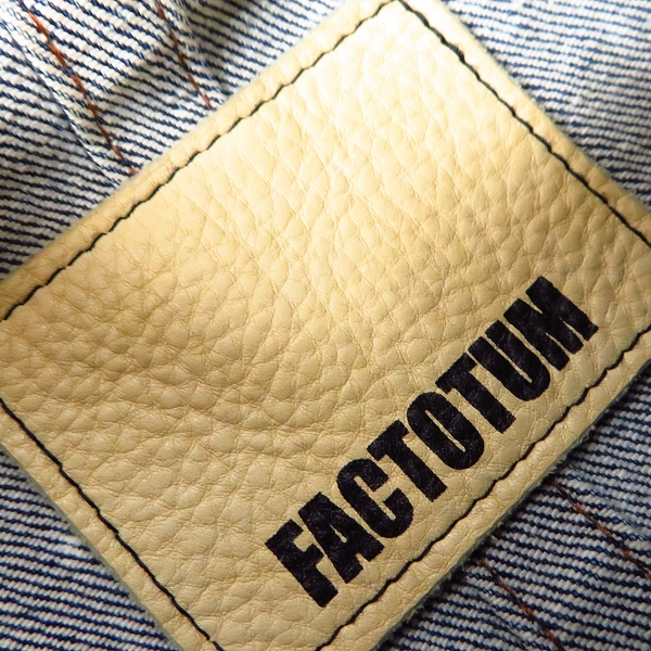 実際に弊社で買取させて頂いたFACTOTUM/ファクトタム コットン レザーパッチ デニムジャケット/44の画像 2枚目