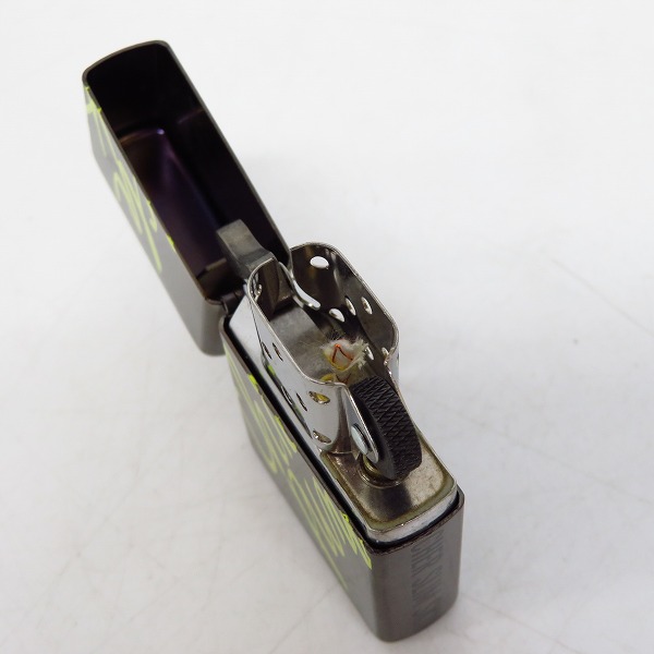 実際に弊社で買取させて頂いたZIPPO/ジッポー×Marlboro/マルボロ×DIET BUTCHER SLIM SKIN/ダイエットブッチャースリムスキン プリント/16年製の画像 4枚目