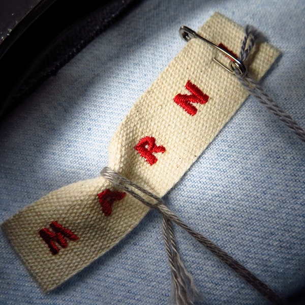 実際に弊社で買取させて頂いた【未使用】MARNI/マルニ Cropped denim jacket Mineral デニムジャケット 切り替え/40の画像 2枚目