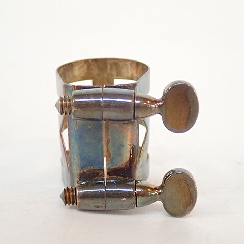 実際に弊社で買取させて頂いた【詳細不明】SELMER/セルマー サックス用 メタルマウスピース用 リガチャー 2個セットの画像 5枚目