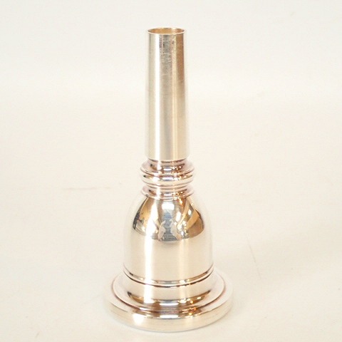 実際に弊社で買取させて頂いたSCHILKE/シルキー HELLEBERG チューバ用 マウスピース アクセサリー YAMAHA製ケース付きの画像 1枚目