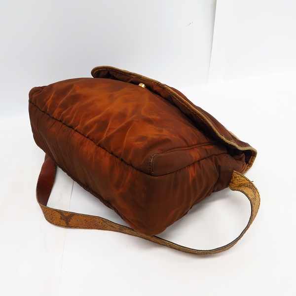 実際に弊社で買取させて頂いたBALLY/バリー パイソン柄 ショルダーバッグの画像 2枚目