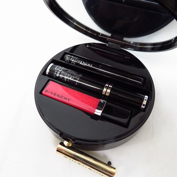 実際に弊社で買取させて頂いたGIVENCHY/ジバンシィ ゴールド・グラマー・パレットの画像 3枚目