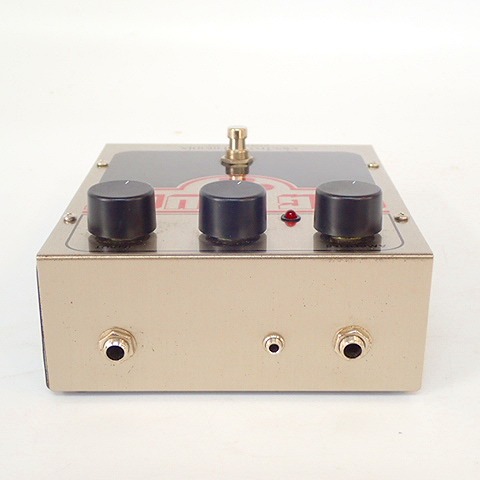 実際に弊社で買取させて頂いた【音出し確認済】electro-harmonix/エレクトロハーモニクス BIG MUFF ファズ エフェクターの画像 3枚目