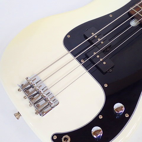 実際に弊社で買取させて頂いた★Bacchus/バッカス UNIVERSAL SERIES プレシジョンベース タイプ エレキベースの画像 5枚目