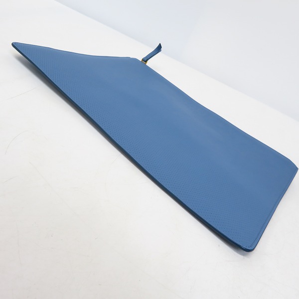 実際に弊社で買取させて頂いたCELINE/セリーヌ パンチングレザー カード入れ付きポーチ CLUTCH POUCH/クラッチポーチの画像 2枚目