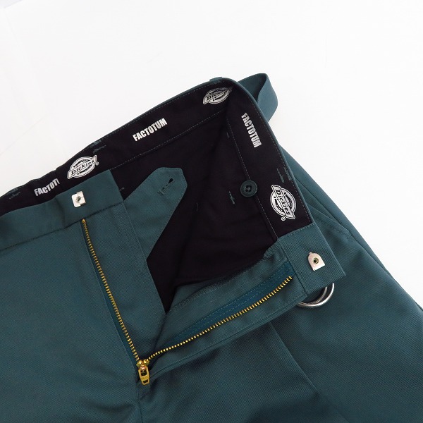 実際に弊社で買取させて頂いた【未使用】FACTOTUM×DICKIES/ファクトタム×ディッキーズ 1タックロングベルトチノスラックス GREEN/09050136/44の画像 6枚目