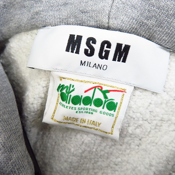 実際に弊社で買取させて頂いた【国内正規】MSGM×DIADORA/エムエスジーエム×ディアドラ SWEATSHIRT  プルオーバーフーディー 2340MM30017477796 Mの画像 2枚目