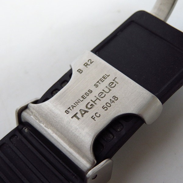 実際に弊社で買取させて頂いた【ジャンク】TAG Heuer/タグホイヤー フォーミュラ1 クロノグラフ 腕時計 CAU111A.FT6024の画像 4枚目