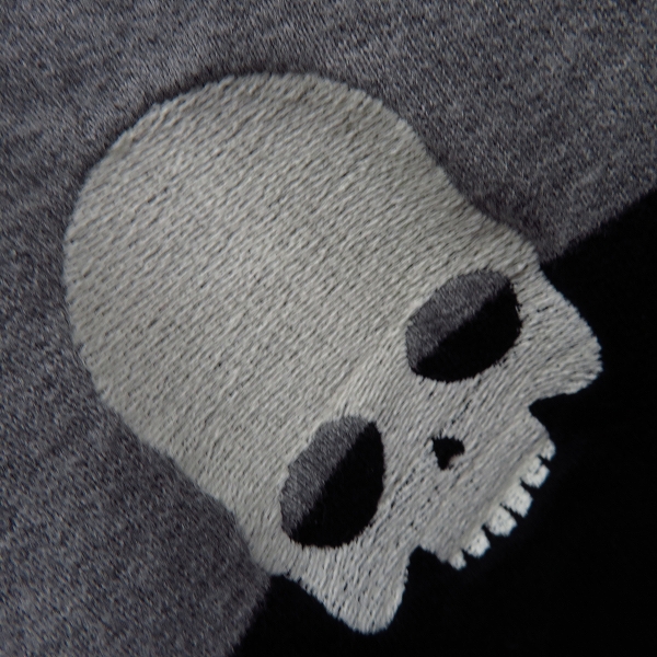 実際に弊社で買取させて頂いたHYDROGEN/ハイドロゲン スカル刺繍 ボーダー柄 プルオーバー パーカー/フーディー Size：Sの画像 3枚目