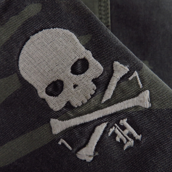 実際に弊社で買取させて頂いたHYDROGEN/ハイドロゲン カモフラ/迷彩柄 スカル刺繍  コットン カーゴパンツ Size：29の画像 6枚目