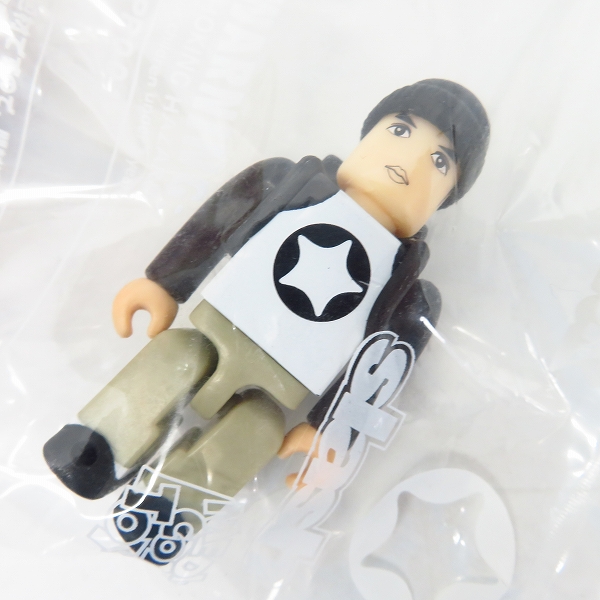 実際に弊社で買取させて頂いた【未開封】kubrick/キューブリック 藤原ひろし フィネス/グッドイナフ 100% 2000年/非売懸賞品 2点セット の画像 1枚目