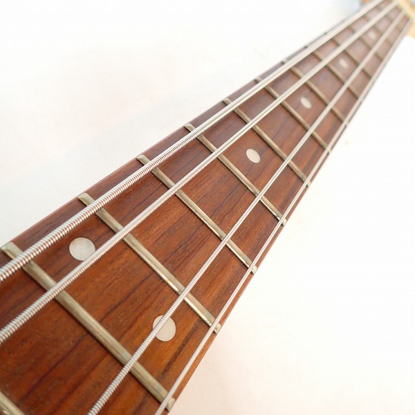 実際に弊社で買取させて頂いた★Bacchus/バッカス UNIVERSE SERIES ジャズベース タイプ ショートスケール エレキベースの画像 3枚目