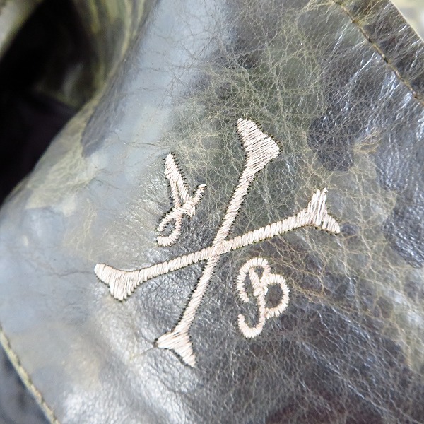 実際に弊社で買取させて頂いた【未使用】HYDROGEN/ハイドロゲン Alberto Bresci Gold Label Limited Edition カモフラ レザージャケット 44の画像 7枚目