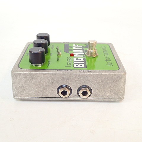 実際に弊社で買取させて頂いた【動作確認済】ELECTRO-HARMONIX/エレクトロハーモニックス Bass Big Muff ファズ ベース用 エフェクターの画像 4枚目