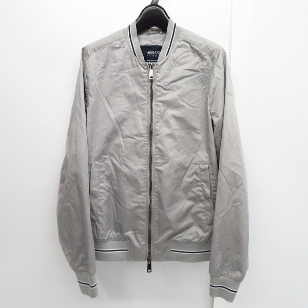 実際に弊社で買取させて頂いた【国内正規】ARMANI JEANS/アルマーニジーンズ バックロゴ ナイロンブルゾン 48